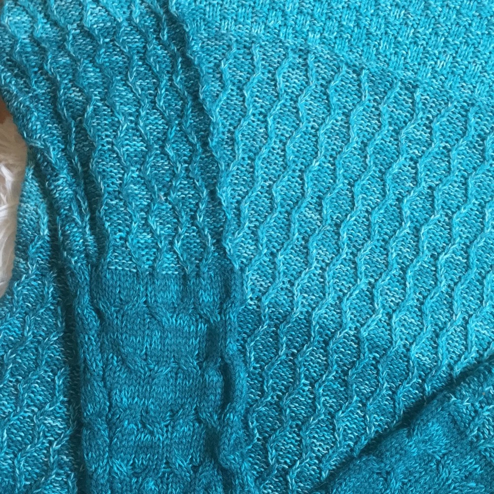 NWOT Craft&Barrow Turquoise Two Toned Cable Knit Sweater